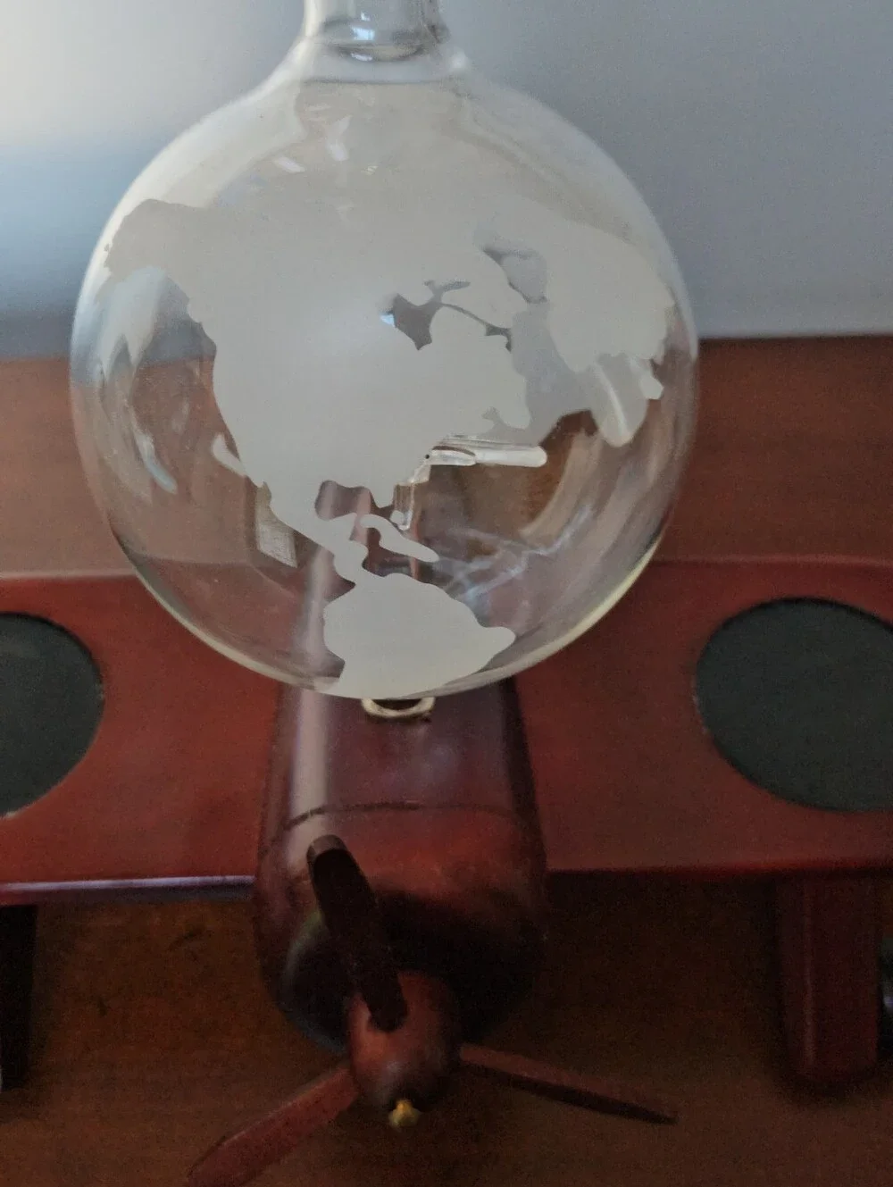 Airplne Globe Decanter Set with Etched World Map & 2 Old Fashioned Glasses